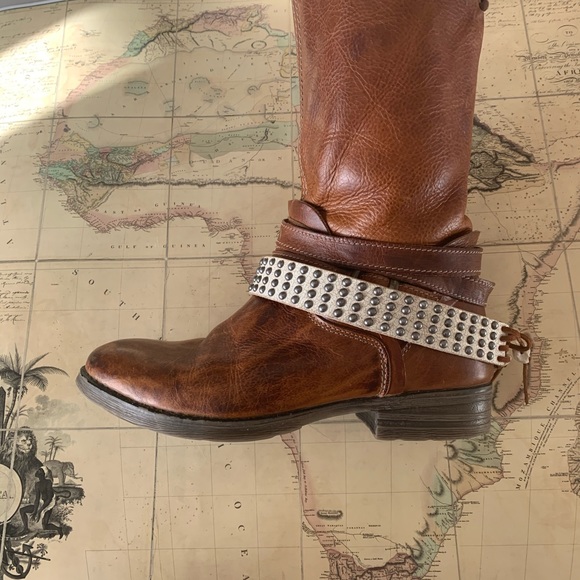 Rustic leather Boot Belts - Picture 3 of 8